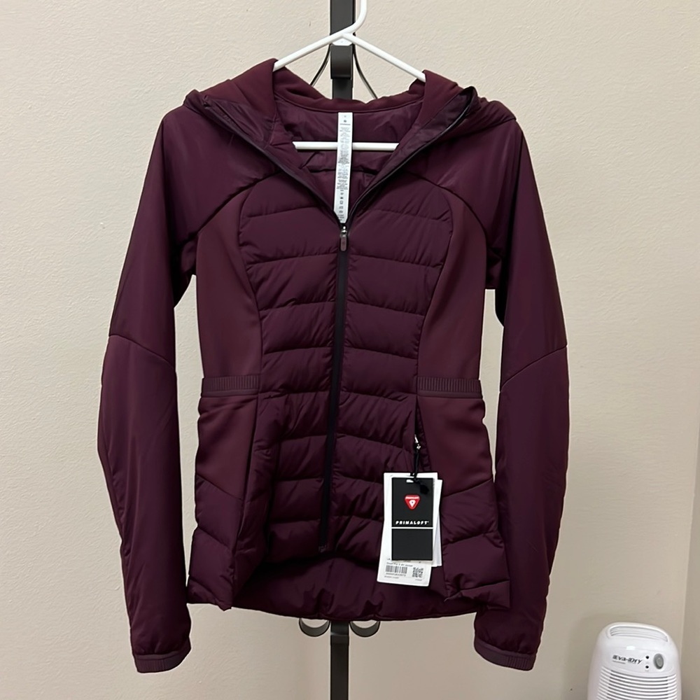 Lululemon Down for It All Jacket size 6 NWT
